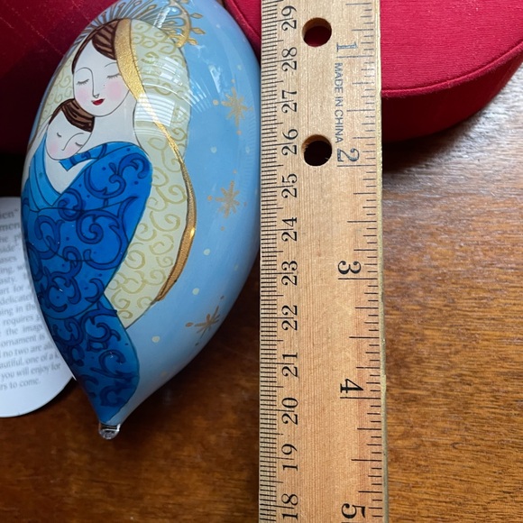 2011 Pier 1 Li Bien Mary and Jesus Teardrop Handpainted Glass Christmas Ornament - Picture 6 of 7
